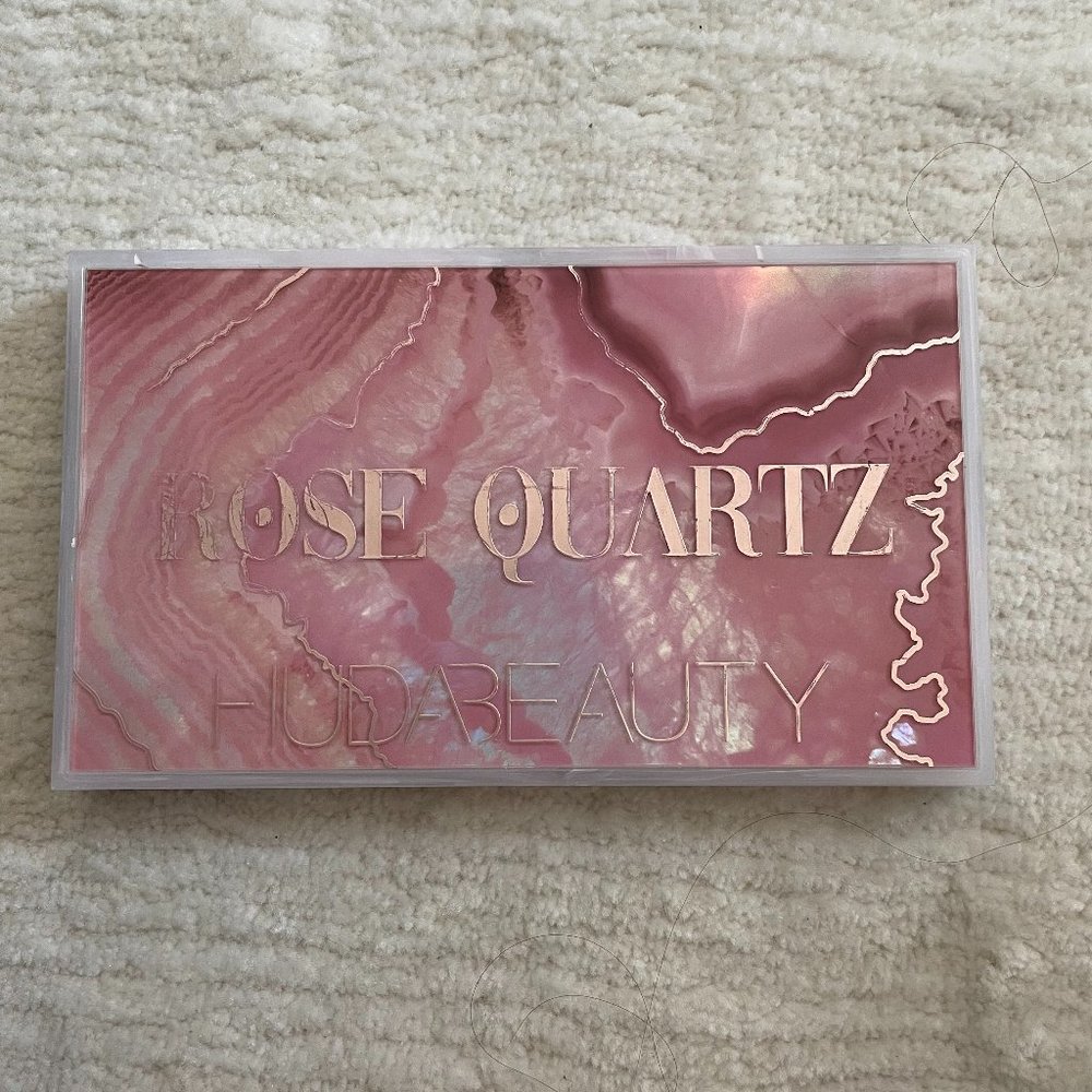 HUDA BEAUTY Rose Quartz Eyeshadow Palette